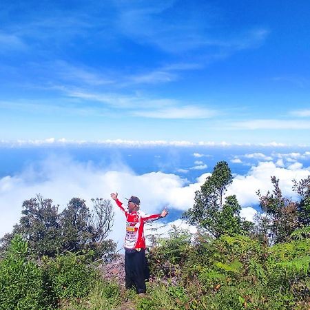 Buana Asti Homestay Tabanan  Luaran gambar